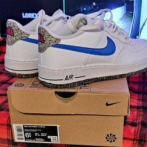 Nike Air Force 1 LV8